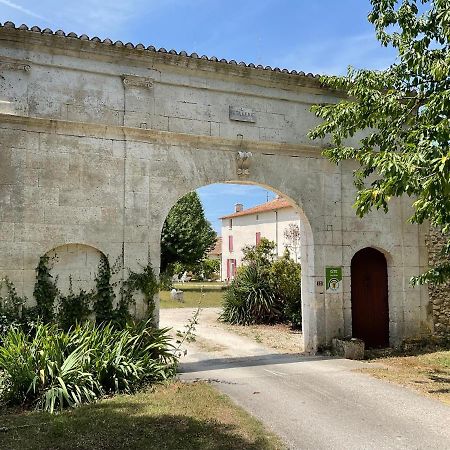La Metairie De La Petillerie Roullet-Saint-Estèphe Kültér fotó